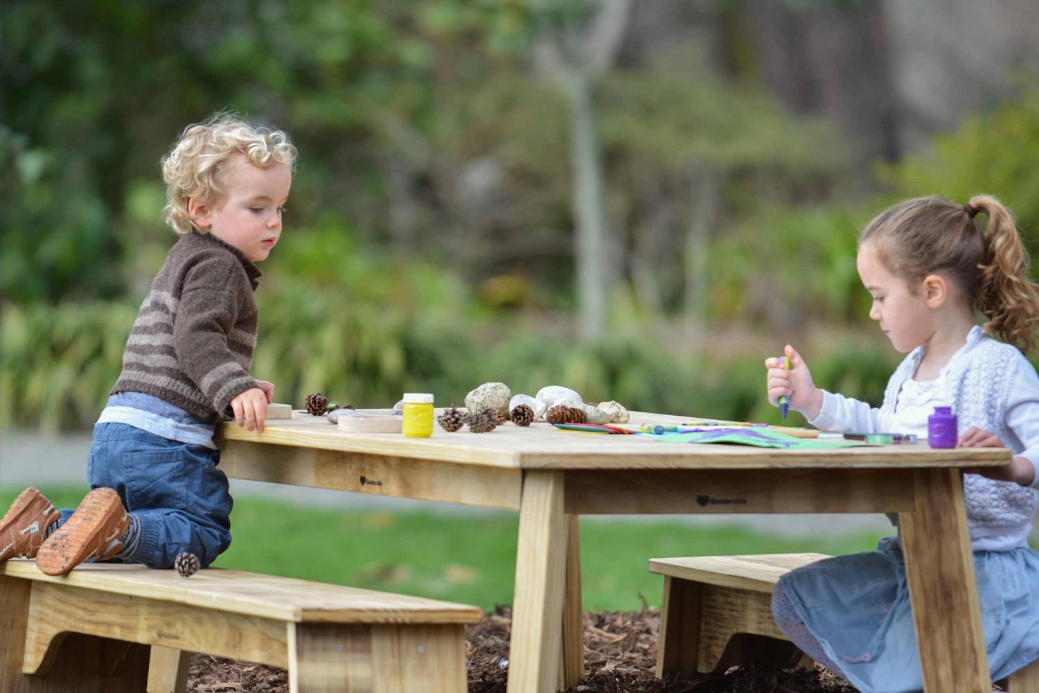 Kids rectangle outlet table